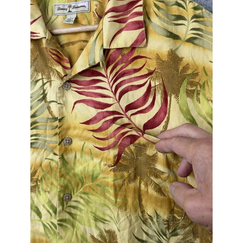 VTG‎ Tommy Bahama Hawaiian Shirt Mens Large Silk S/S Multicolor Floral Camp